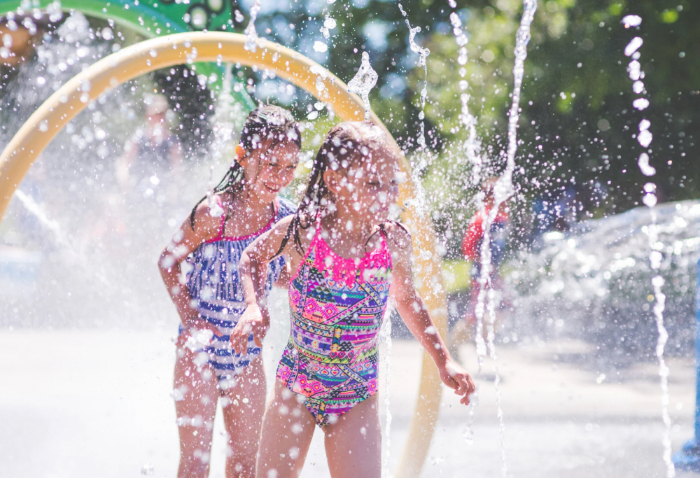 Find the best free and cheap activities in your city this summer with Mommy Poppins.